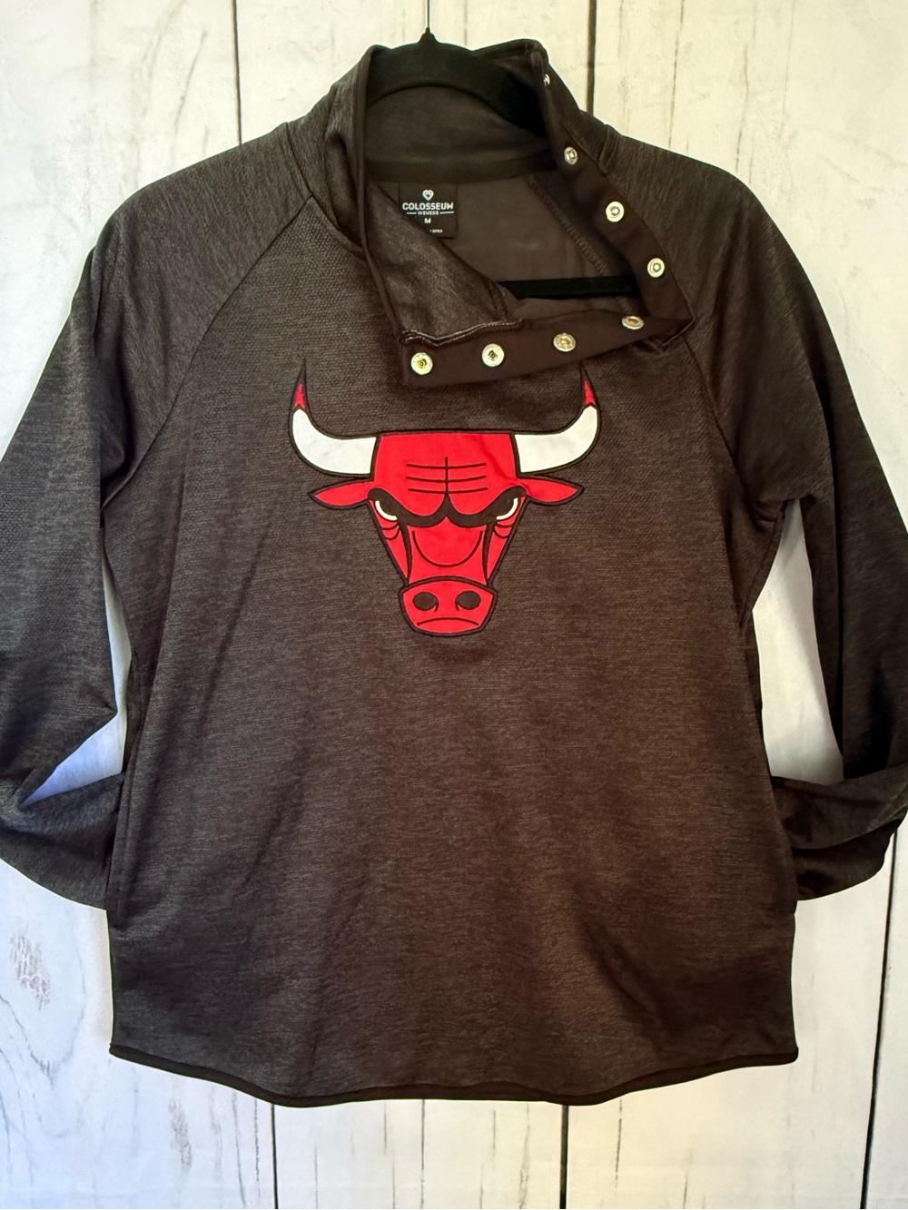 Chicago Bulls Colosseum Women’s Snap Neck Pullover Sweatshirt Size M